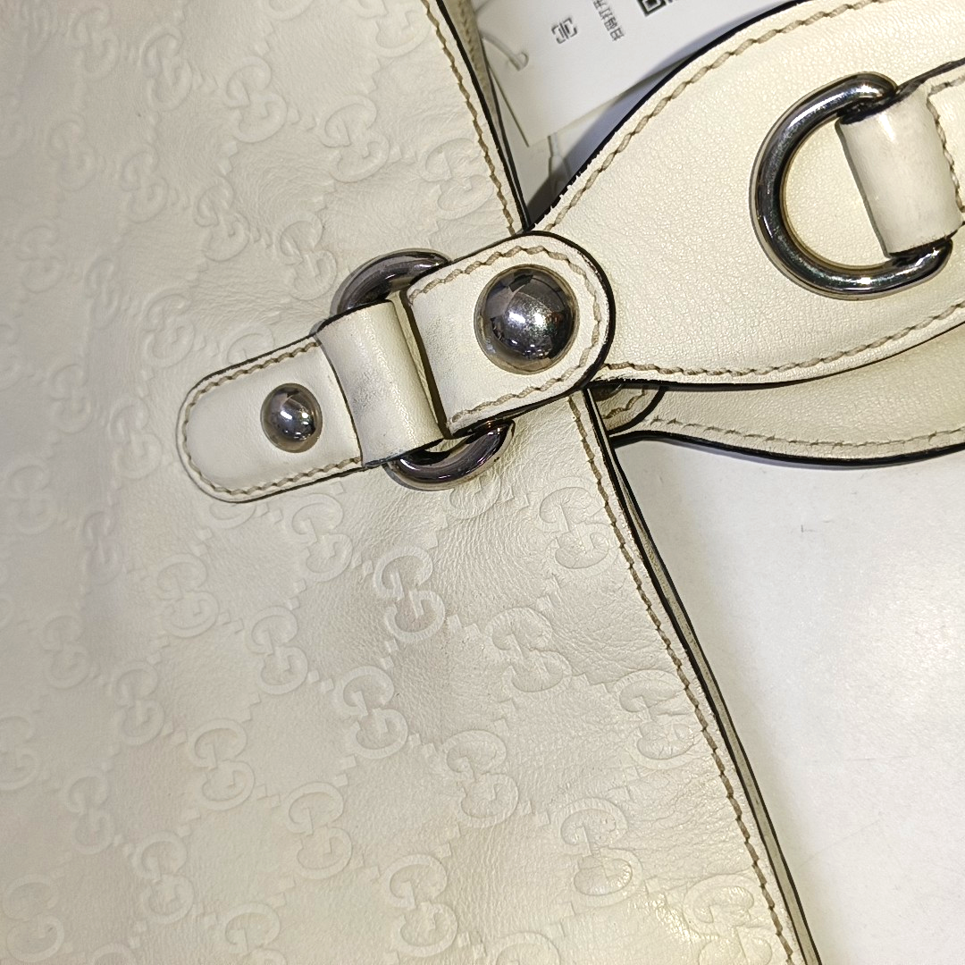 GUCCI Tote bag Beige leather old flower embossed single shoulder bag, crossbody bag Silver Hardware-(SKU)-942708264