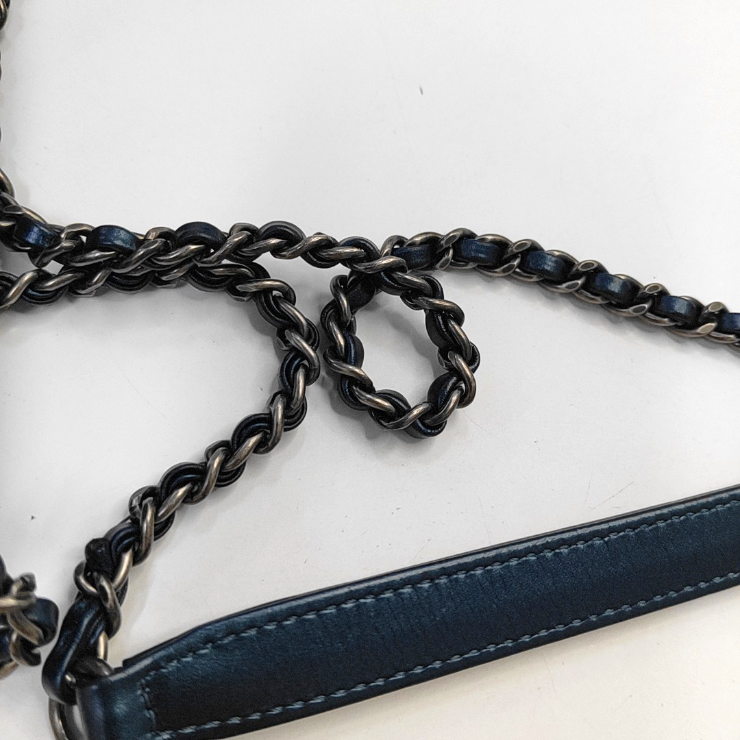 CHANEL CLASSIC FLAP Medium Dark Blue Calfskin Quilted Matelassé Shoulder Bag Rutenium Hardware 22 Clasp-(SKU)-946830693