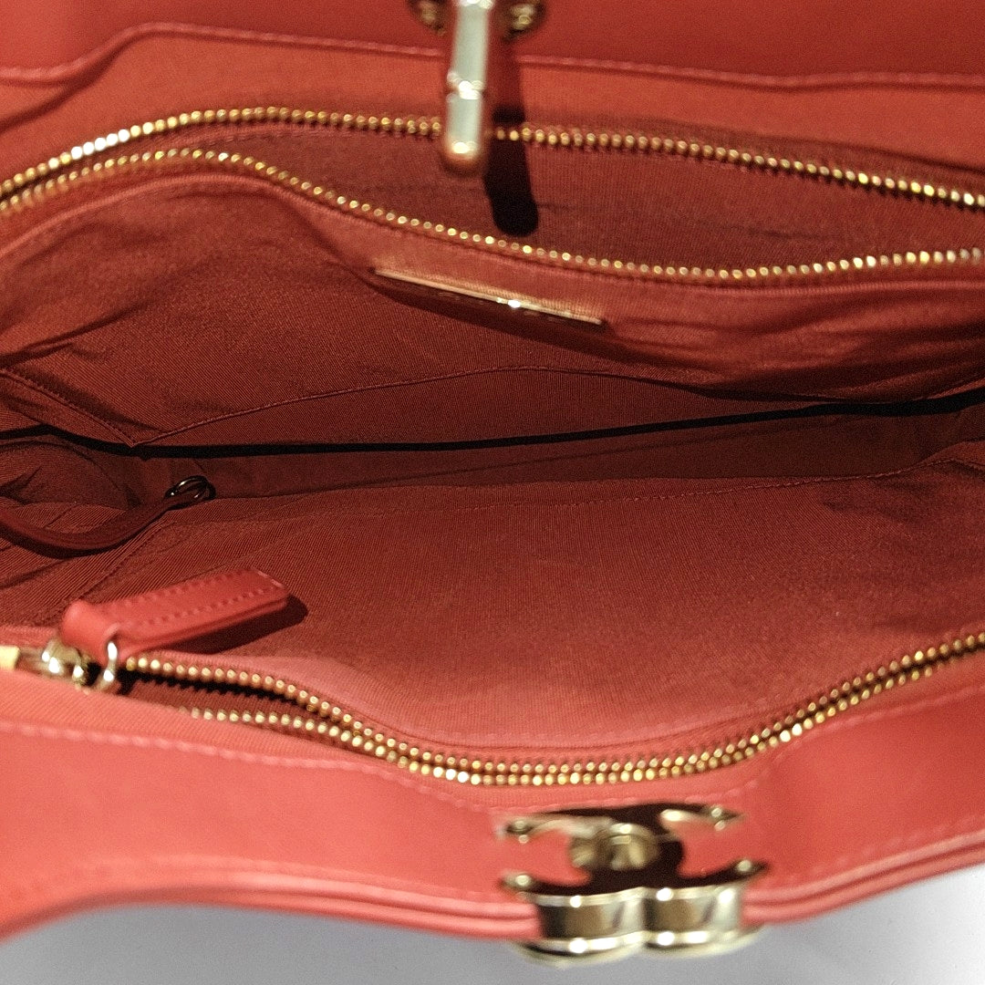 CHANEL CHANEL 31 Red Calfskin Quilted Handbag Single Shoulder Bag Gold Hardware 30 Clasp-(SKU)-970274590
