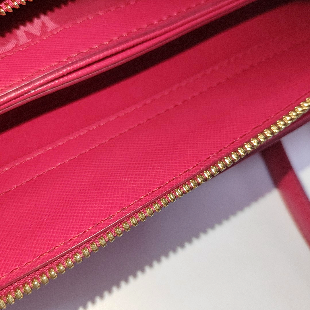 MCM NUOVO Red Leather Embossed Shoulder Bag Tote Bag Crossbody Bag Golden hardware Removable shoulder strap-(SKU)-14100965