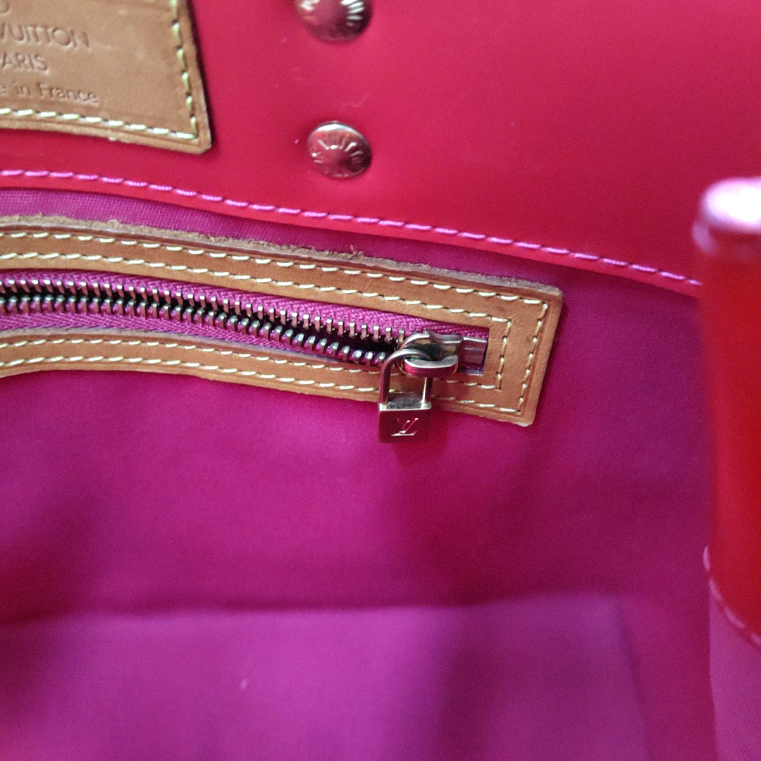 LOUIS VUITTON READE Small size Red Patent Leather Embossed Handbag Golden hardware-(SKU)-943110469