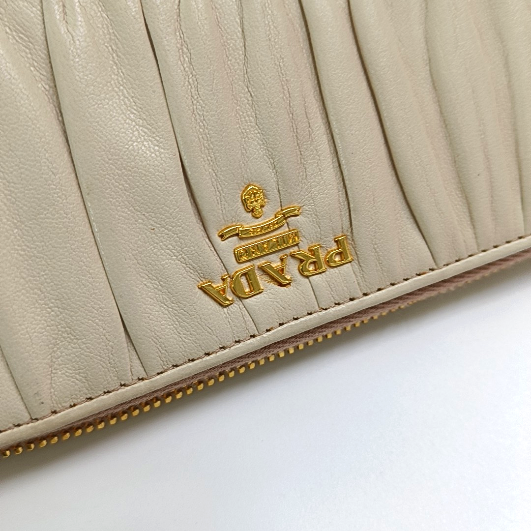 PRADA Beige Lamb Leather Quilted Wallet Golden hardware-(SKU)-955711788