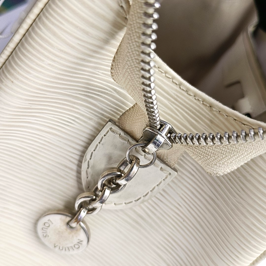 LOUIS VUITTON BREA Medium size 白色EPI牛皮水波纹医生包Shoulder Bag Handbag Silver Hardware Removable shoulder strap-(SKU)-954459175