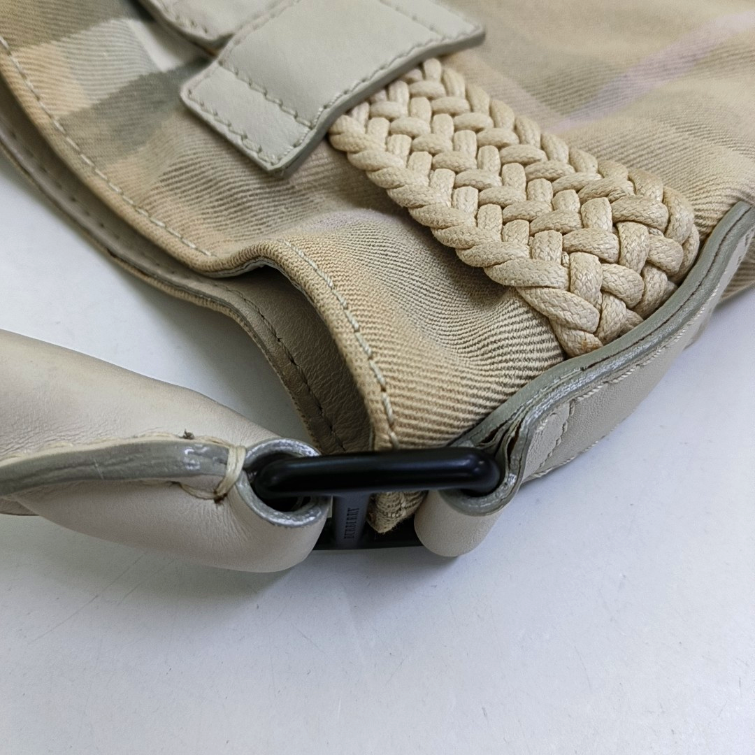 BURBERRY Beige Canvas Handbag Black hardware-(SKU)-950668456