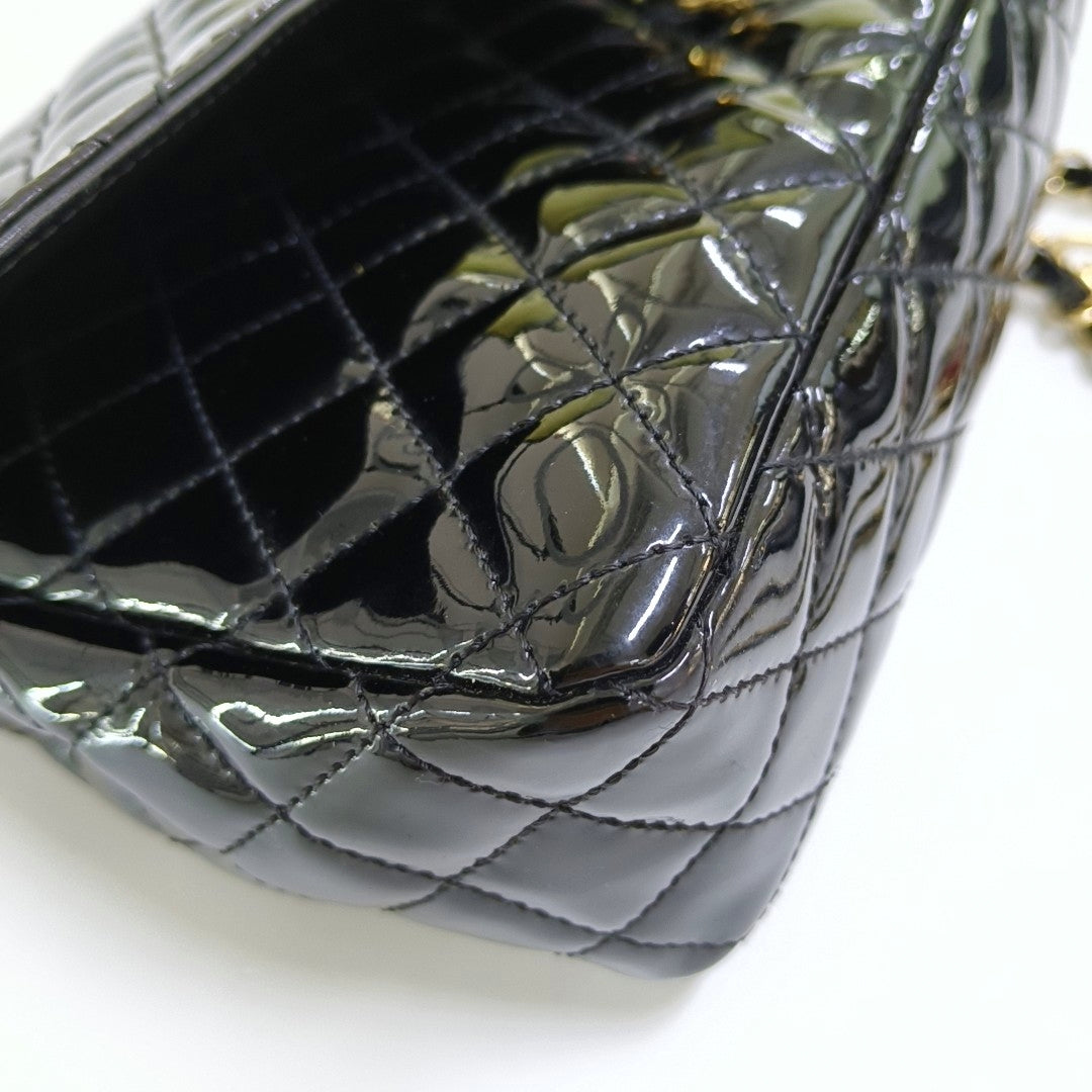 CHANEL CLASSIC FLAP Medium Black Patent Leather Cannage Flap Single Shoulder Bag Gold Black Red Hardware 13 Clasp-(SKU)-969308446