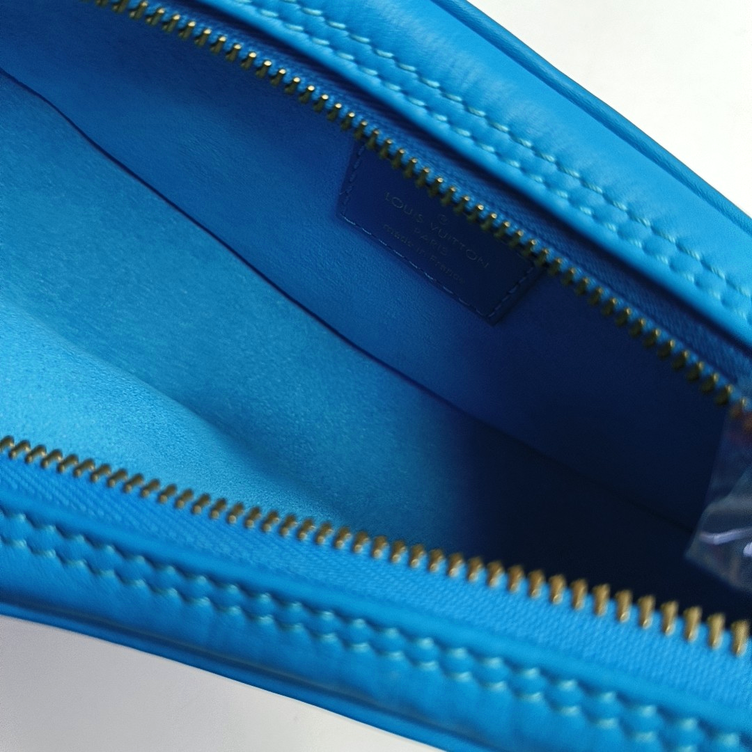 LOUIS VUITTON LOOP Blue Leather Monogram Pea Pod Bag with Shoulder Strap, Gold Hardware, 2 Removable Shoulder Straps-(SKU)-953032437