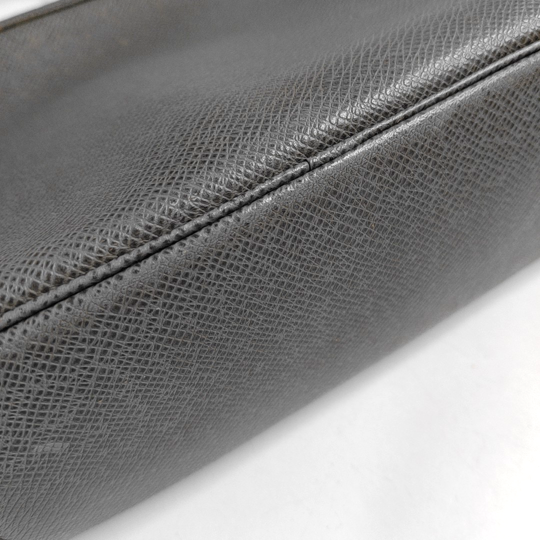 LOUIS VUITTON Grey Cowhide Clutch Bag Silver Hardware-(SKU)-960386024
