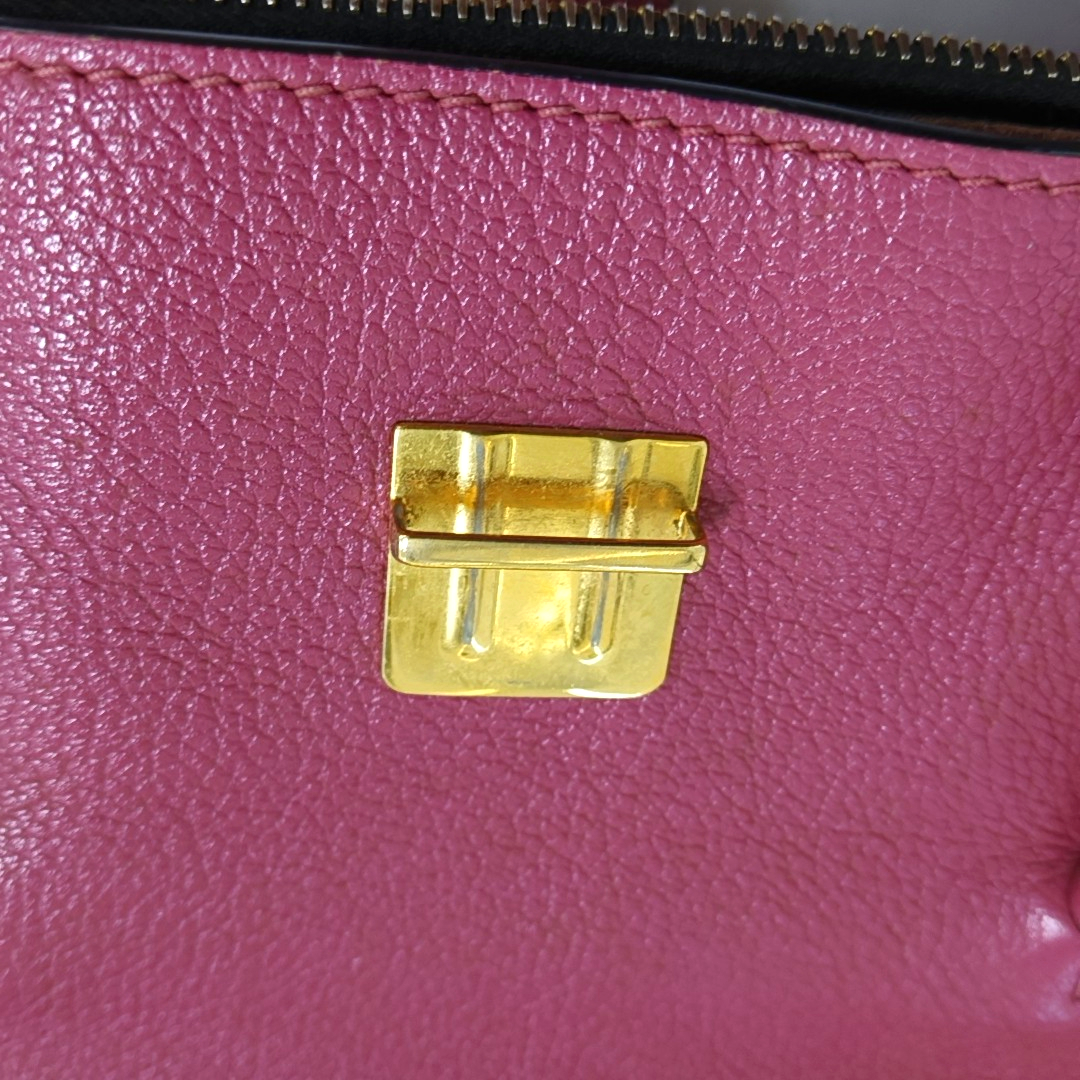Miu Miu Pink Cowhide Single Shoulder Bag Golden hardware Removable shoulder strap-(SKU)-947216703