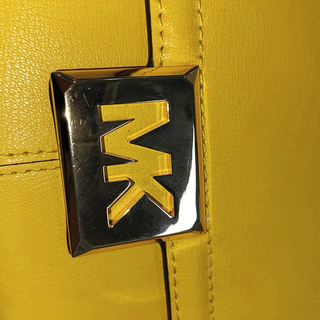 MICHAEL KORS Yellow Leather Shoulder Bag Tote Golden hardware shoulder straps-(SKU)-14044743
