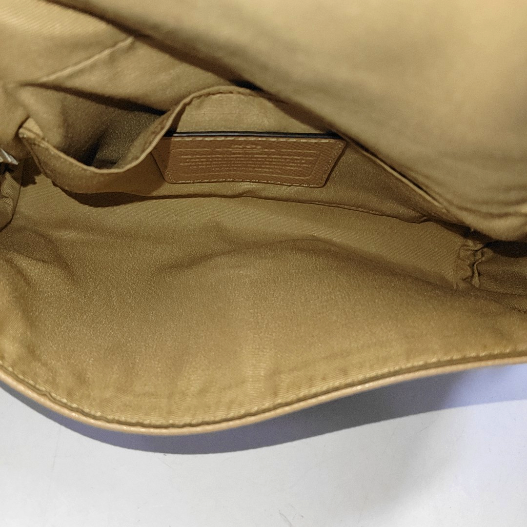 COACH Khaki Leather Single Shoulder Bag and Handbag Golden hardware-(SKU)-942795544