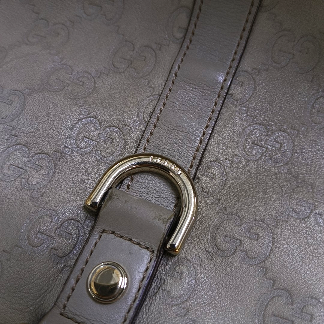 GUCCI Abbey White cowhide 老花压纹 (monogram embossed) shoulder bag/handbag Golden hardware-(SKU)-957784065