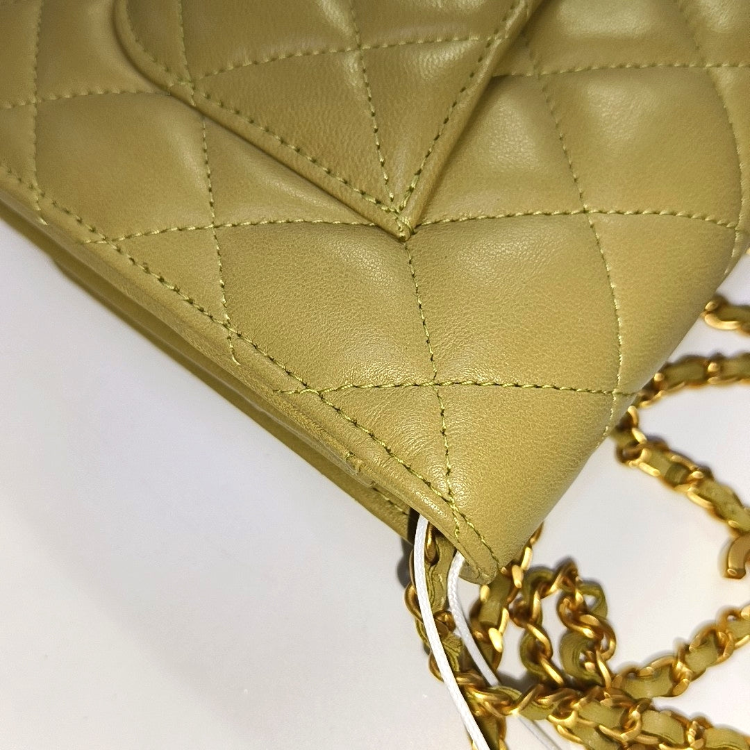 CHANEL WOC Yellow Green Lamb Skin Quilted Single Shoulder Bag Crossbody Bag Golden Hardware-(SKU)-966293271