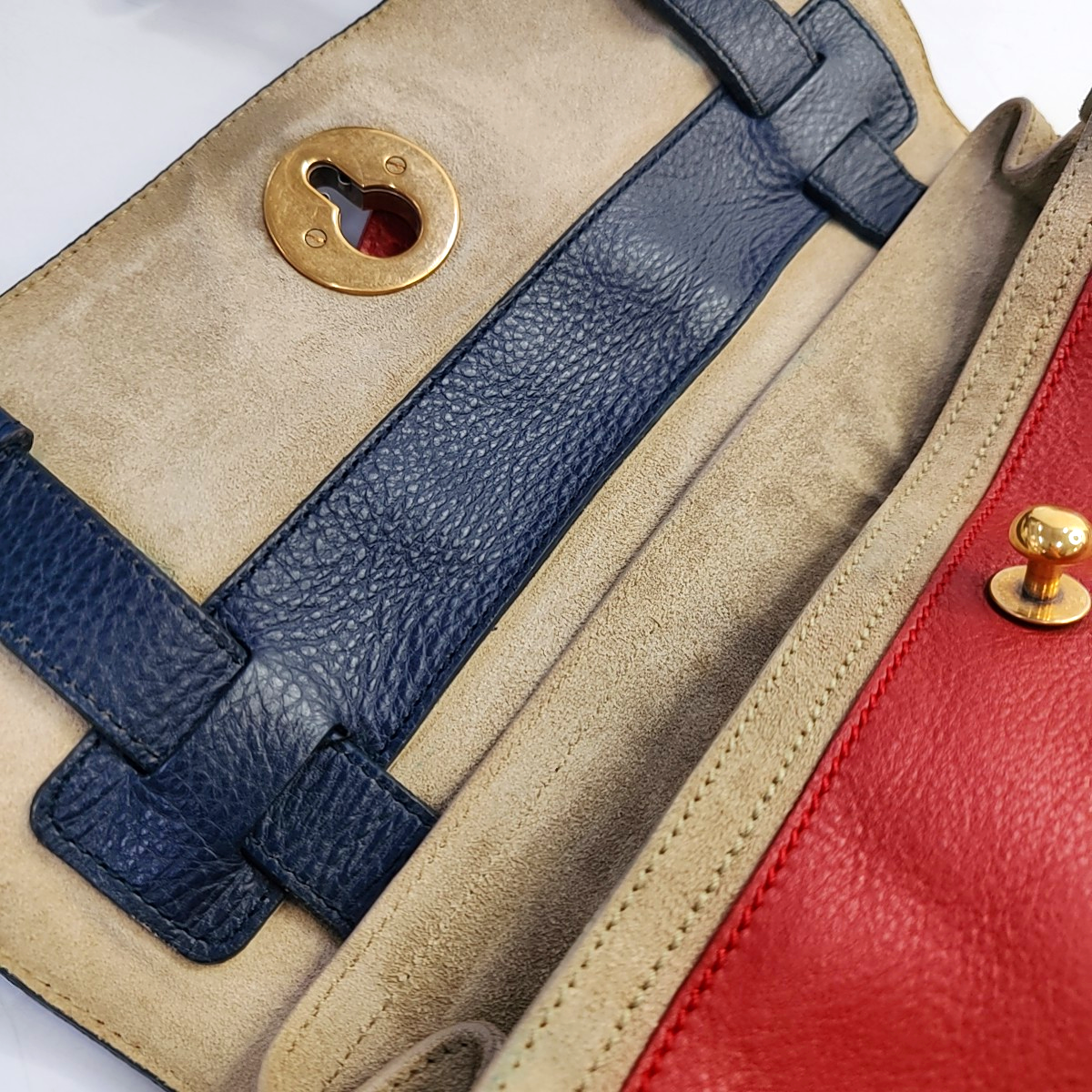 YSL MUSE TWO Red Cowhide Handbag Single Shoulder Bag Crossbody Bag Golden hardware-(SKU)-947613450