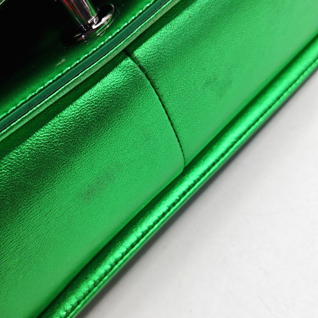 CHANEL BOY CHANEL Medium Green Patent Leather Quilted Shoulder Bag Crossbody Bag with Detachable Strap-(SKU)-959630688