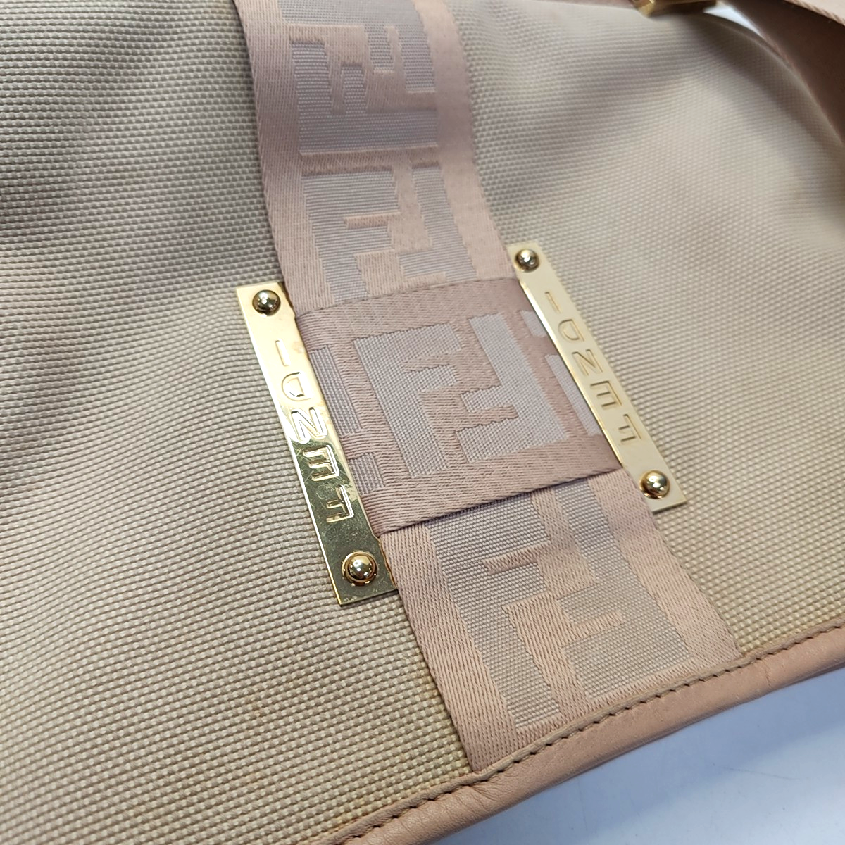 FENDI 米色帆布双F提花斜挎包Handheld包Shoulder Bag Golden hardware-(SKU)-945606964