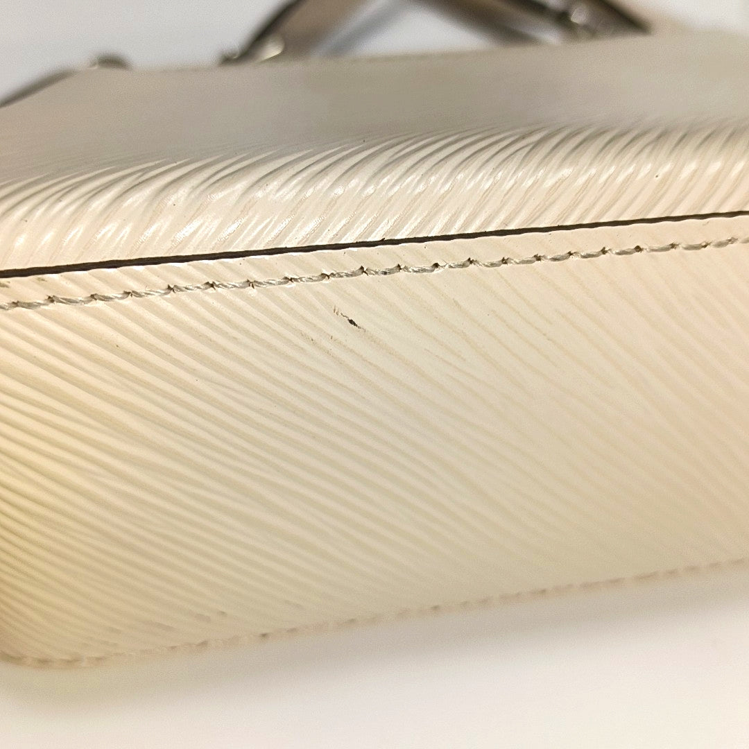 LOUIS VUITTON MARELLE White EPI Calfskin Water Ripple Shoulder Bag with Silver Hardware, 2 Pouches and Detachable Strap-(SKU)-970597498