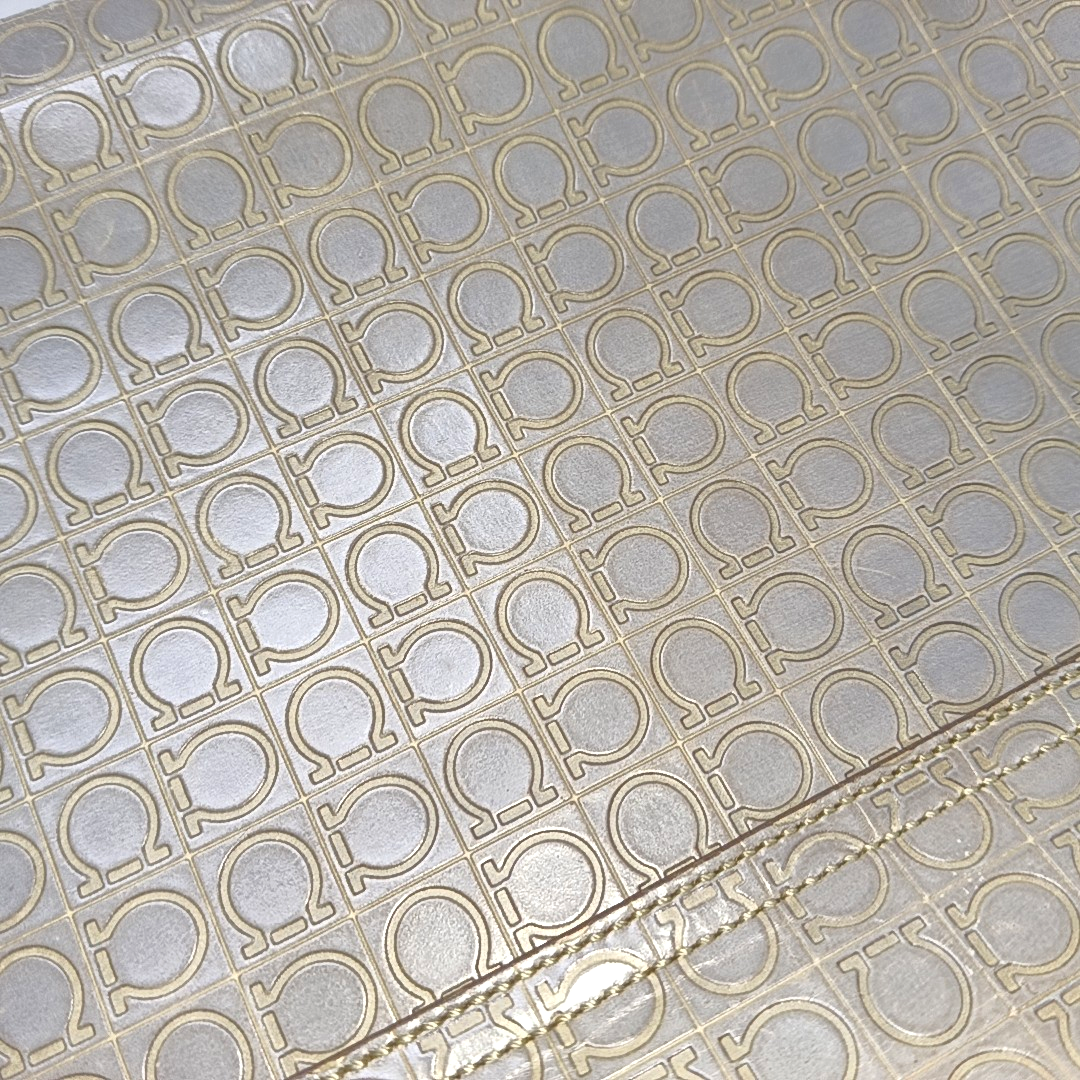 FERRAGAMO Kelly Khaki Leather Tote Golden hardware-(SKU)-14500096