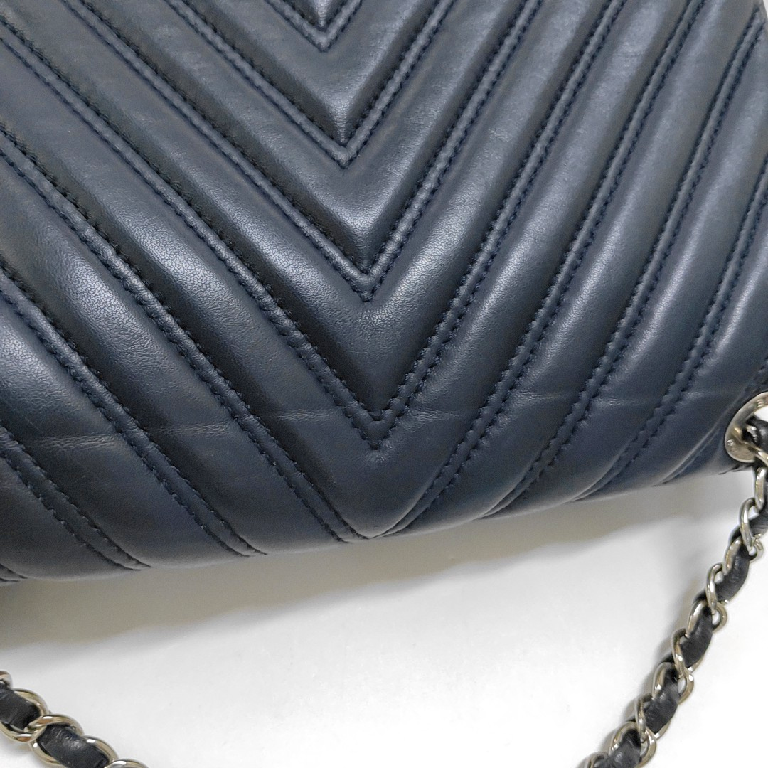 CHANEL CLASSIC FLAP Medium-sized Deep Blue Lamb Skin Quilted V Pattern Crossbody Bag Shoulder Bag 21 Clasp Silver Hardware-(SKU)-960583335