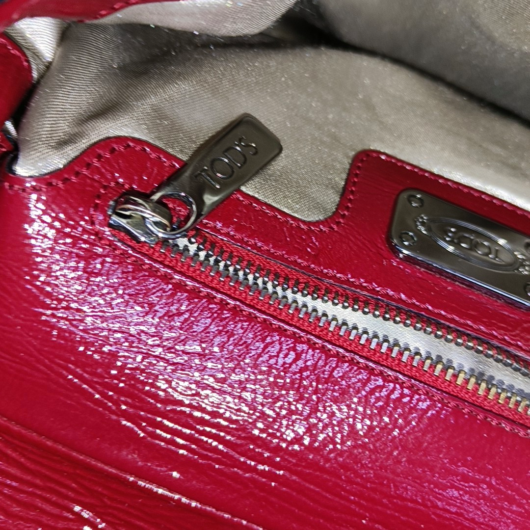 TOD'S Burgundy Patent Leather Quilted Single Shoulder Bag Ruthenium color hardware Removable shoulder strap-(SKU)-931990253