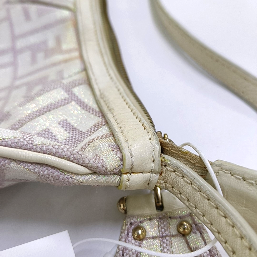 FENDI 米色织物双F老花Handheld包 Golden hardware-(SKU)-949067785