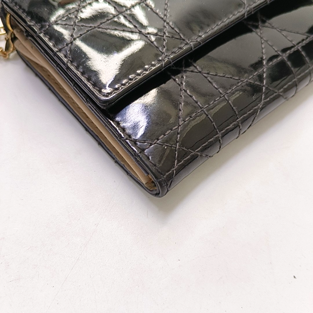 DIOR Lady Dior Black Patent Leather Wicker Pattern Quilted Handbag Golden hardware-(SKU)-954980495