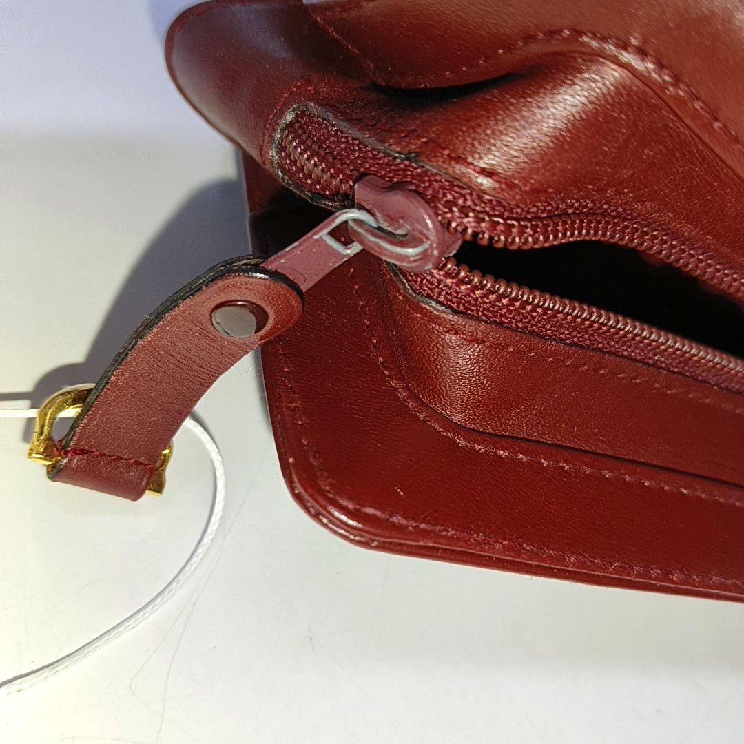 Cartier Burgundy Leather Handbag Golden hardware-(SKU)-942555568