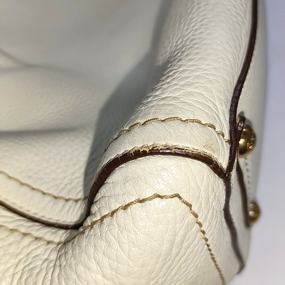 FERRAGAMO Sookie White Leather Handbag Golden hardware-(SKU)-13881805