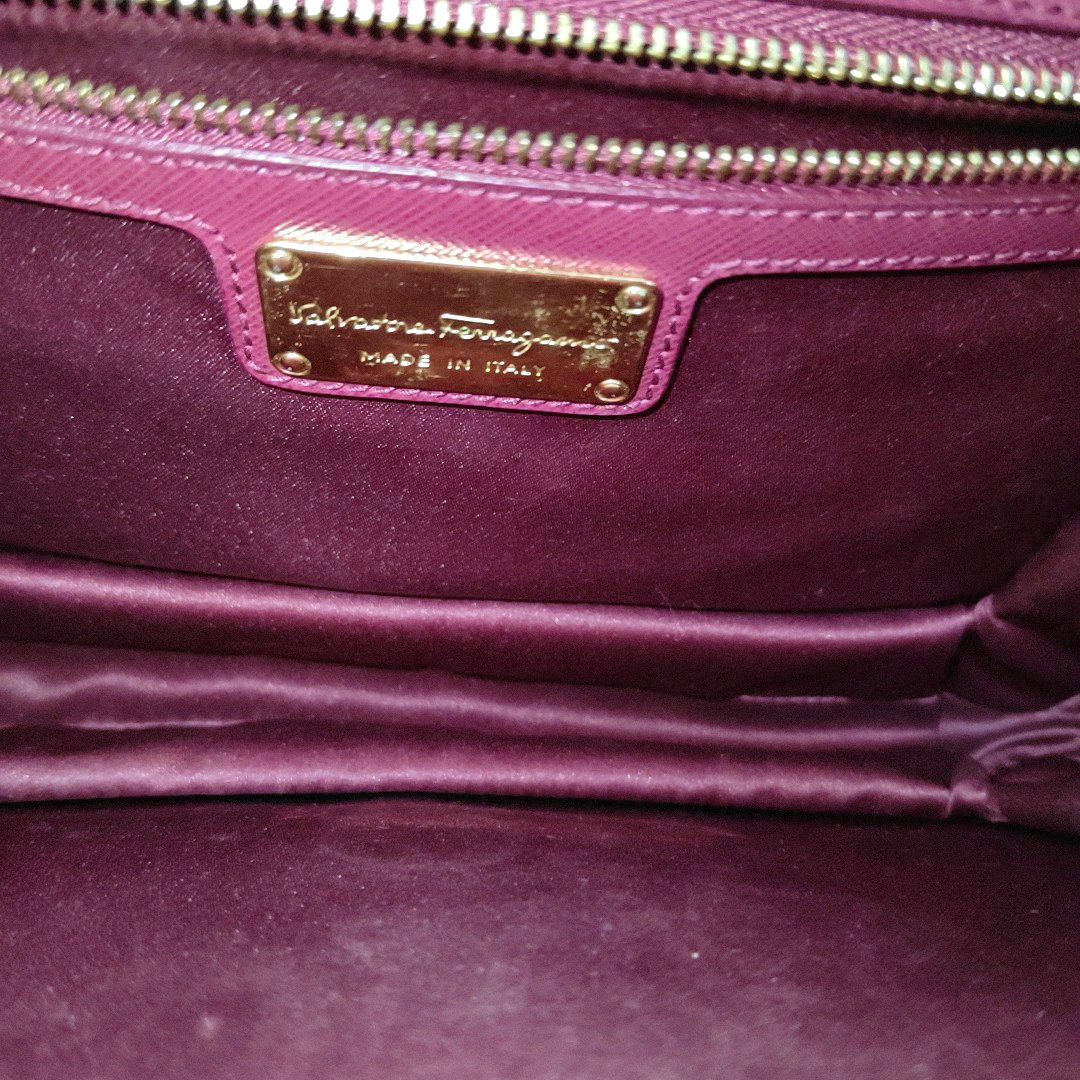 FERRAGAMO Ginny Fuchsia Leather Embossed Single Shoulder Bag Crossbody Golden hardware-(SKU)-14462522