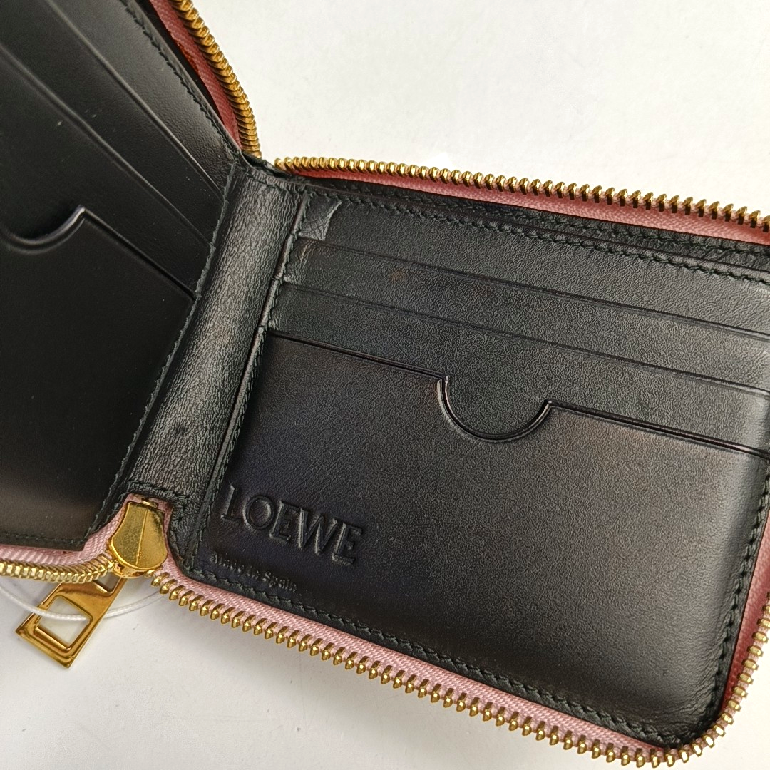 LOEWE Pink Cowhide Embossed Vintage Wallet Golden hardware-(SKU)-956396873