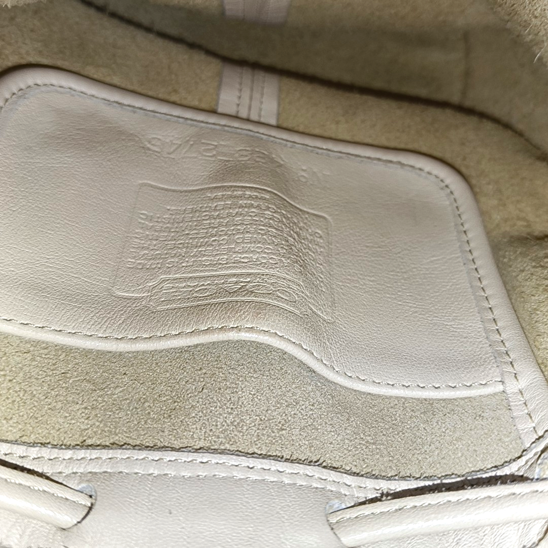 COACH Bucket bag Beige Leather Single Shoulder Bag Golden hardware-(SKU)-934222041