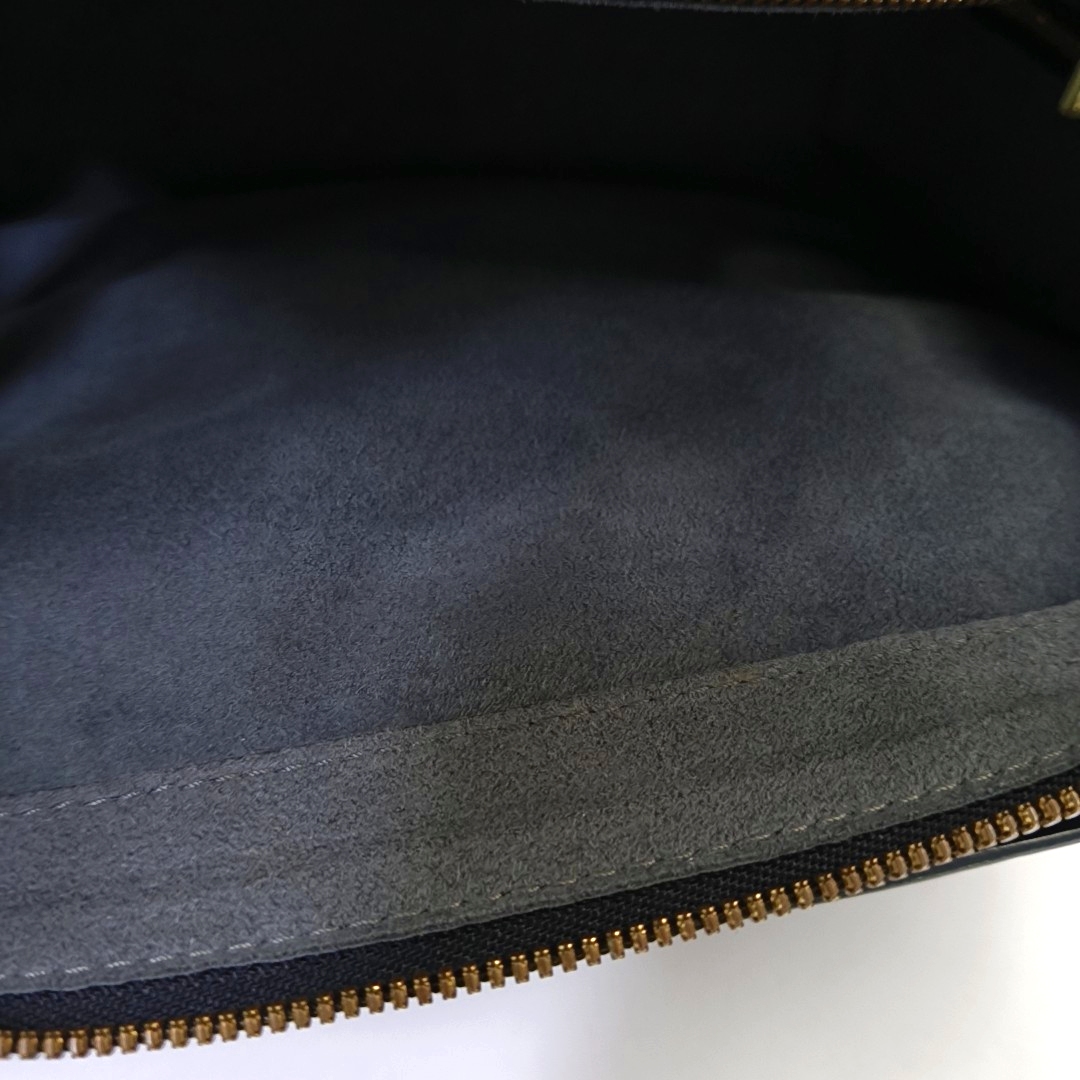 LOUIS VUITTON PONNEUF Small size BlackEPI牛皮水波纹Handheld包 Golden hardware Vintage model-(SKU)-955324453