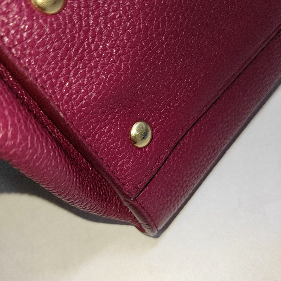 FERRAGAMO Amy Medium size Fuchsia Cowhide Leather Shoulder Bag Golden hardware-(SKU)-939936787
