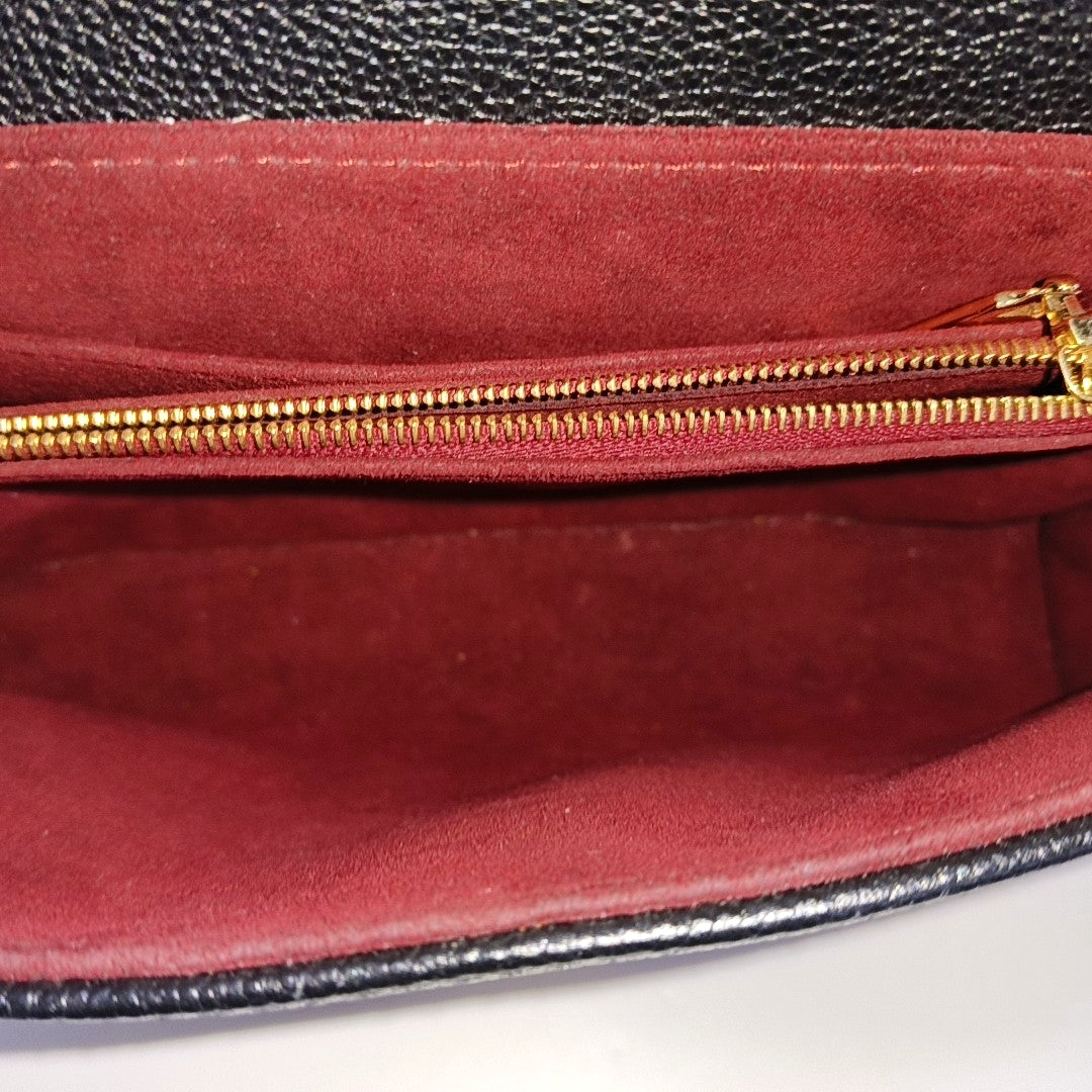 LOUIS VUITTON MADELEINE black leather Monogram embossed crossbody bag handbag shoulder bag complete accessories-(SKU)-946944708