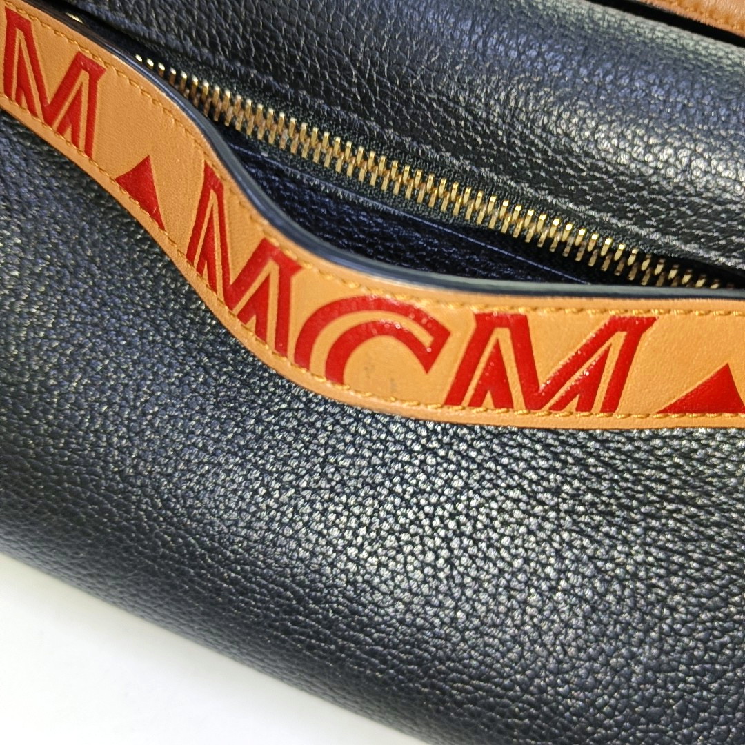 MCM Black Leather Single Shoulder Bag Golden hardware Removable shoulder strap-(SKU)-938313645