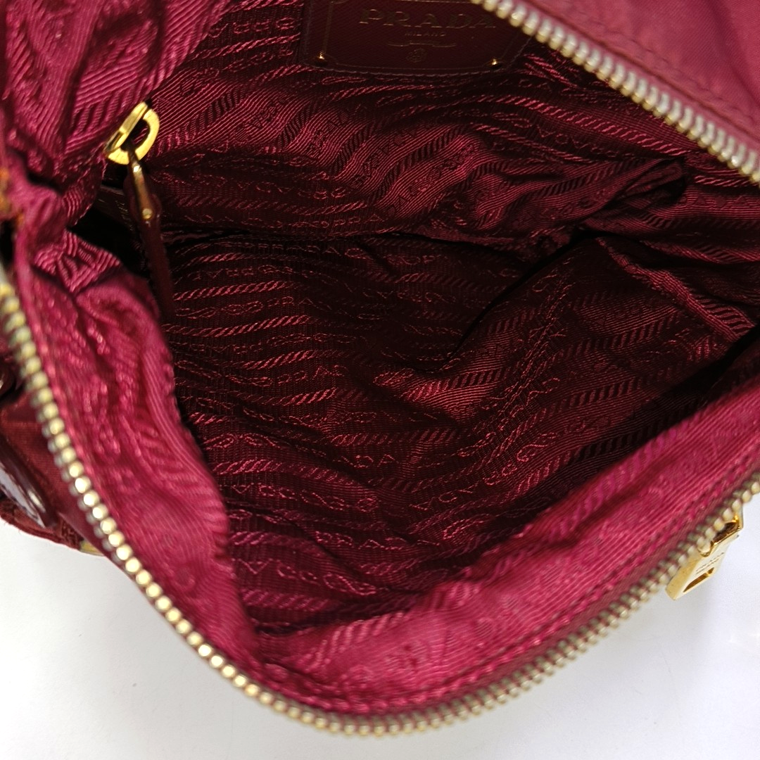PRADA Vela Messenger Bag Red Nylon Cross Grain Single Shoulder Crossbody Golden hardware Removable shoulder strap-(SKU)-957669142