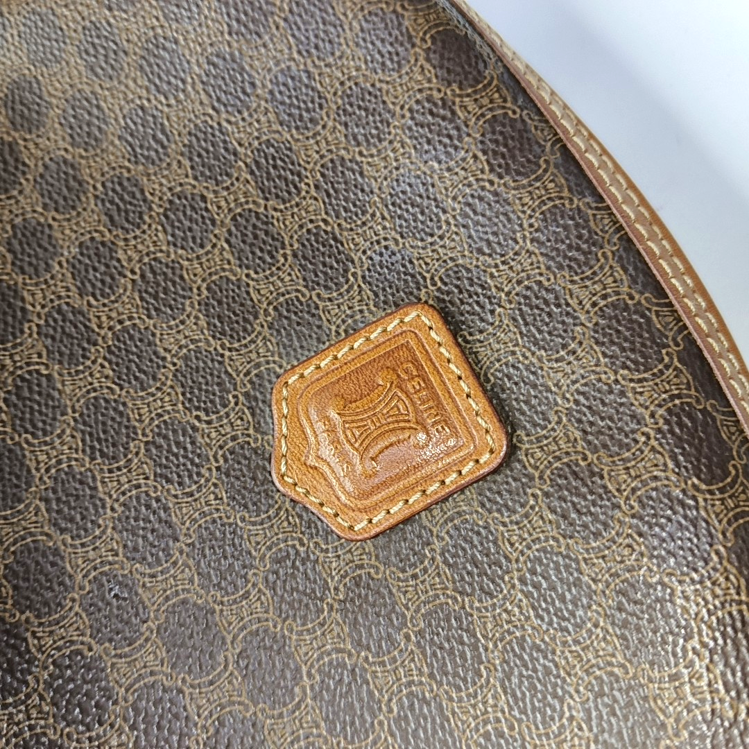 CELINE Brown Coated Canvas Triumph Clutch Golden hardware-(SKU)-950486947