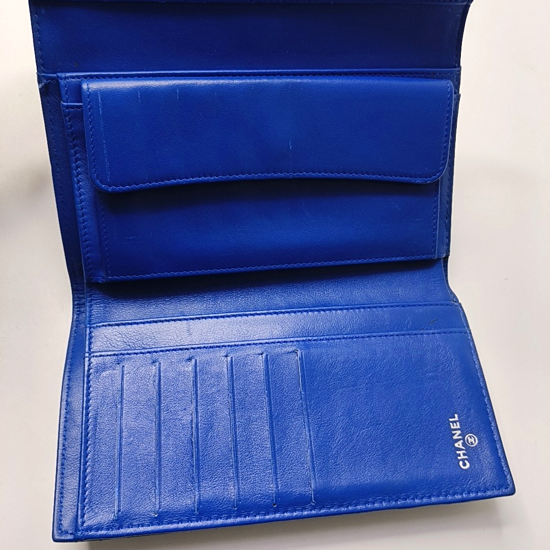 CHANEL CLASSIC FLAP Blue patent leather diamond-pattern wallet Silver and Blue Hardware 16nan-(SKU)-949495187