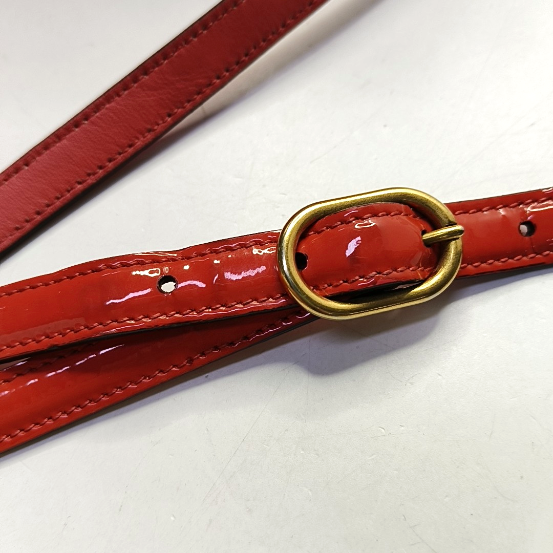 GUCCI Horsebit Chain Red Patent Leather Horsebit Shoulder and Handbag Golden hardware Removable shoulder strap-(SKU)-954143882