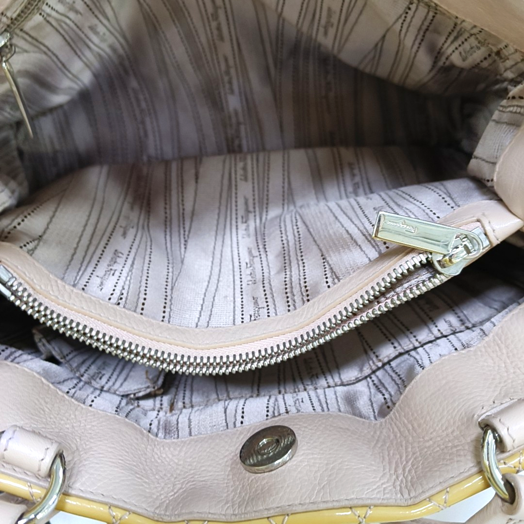FERRAGAMO Tote bag Yellow Cowhide Quilted Handbag Silver Hardware-(SKU)-937625513