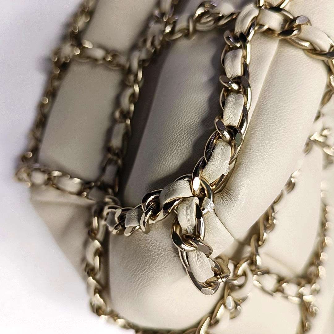 CHANEL DRAWSTRING White Calfskin Shoulder Bag with Gold Hardware, 30 Clutch-(SKU)-955869529