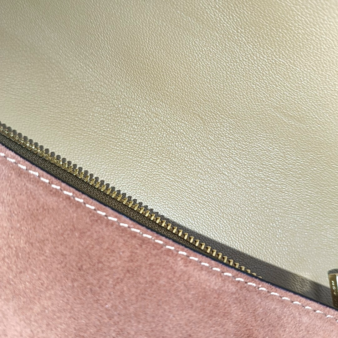 COACH BEAT Beige Fabric Stud Single Shoulder Bag Crossbody Bag Golden hardware shoulder straps-(SKU)-13839887
