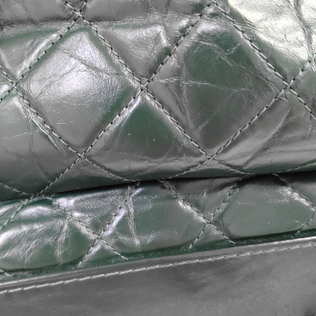 CHANEL GABRIELLE Medium Green Calfskin Quilted Pattern Gabby Bag Crossbody Shoulder Bag Sling Bag Gold Silver Ruthenium Hardware 24 Clasp Removable Strap-(SKU)-957831399