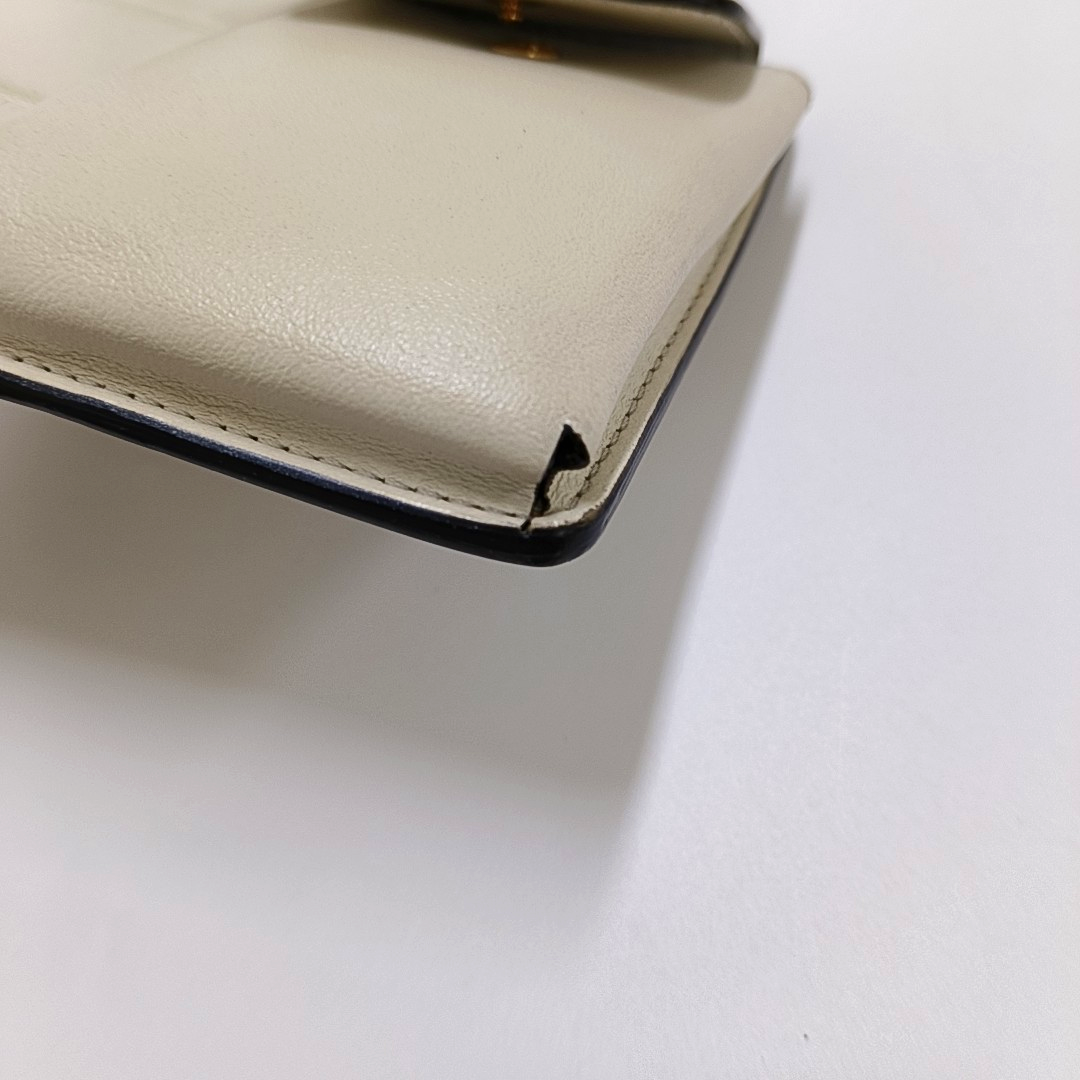 FENDI 2 Pockets White Cowhide Single Shoulder Bag Crossbody Bag Golden hardware-(SKU)-952863900