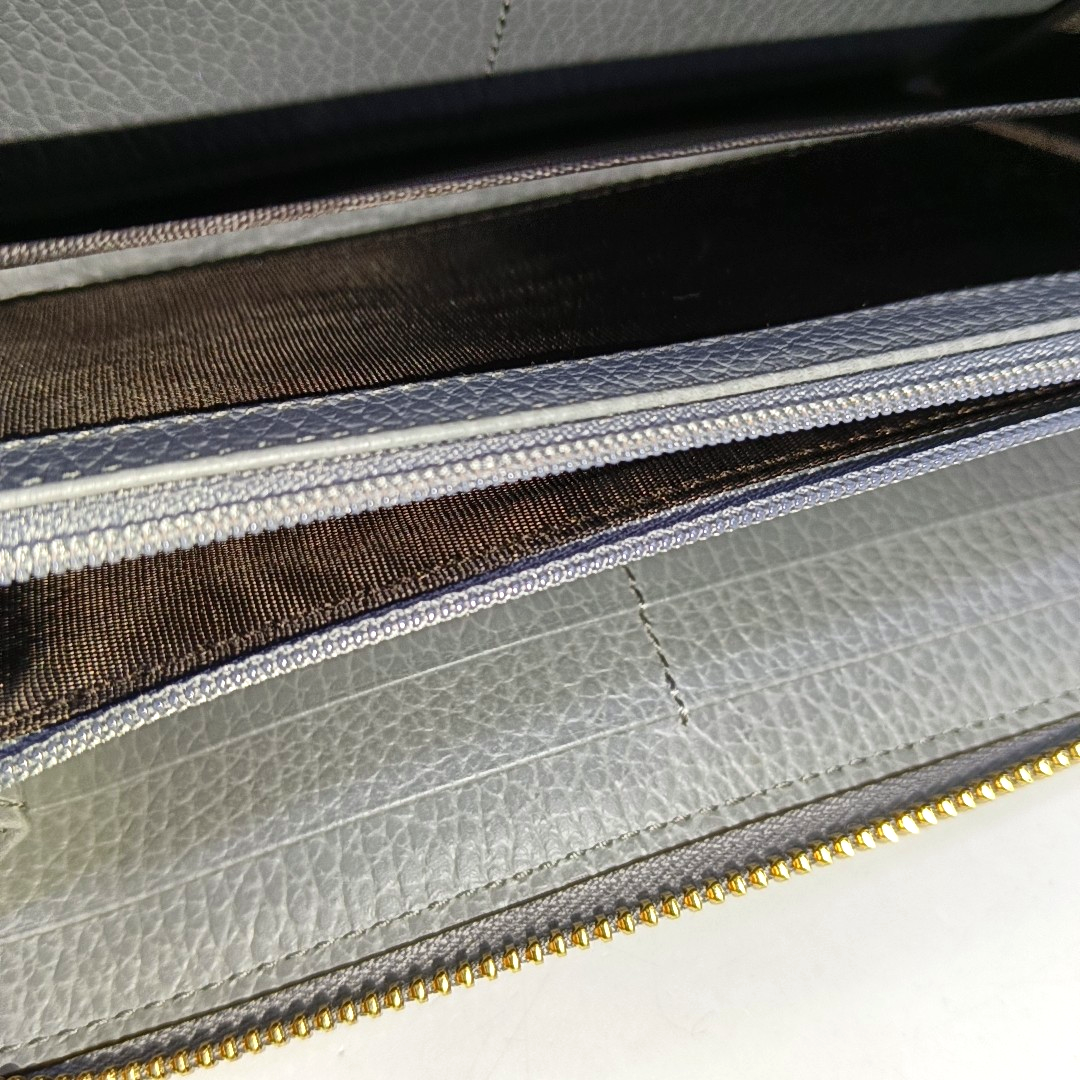 GUCCI GG Marmont Gray Cowhide Wallet Golden hardware-(SKU)-958273194