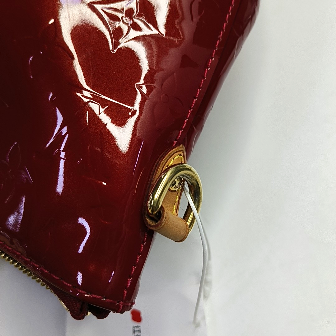 LOUIS VUITTON BELLEVUE Large size Red Lacquered Leather Texture Handbag Shoulder Bag Golden hardware-(SKU)-947190920