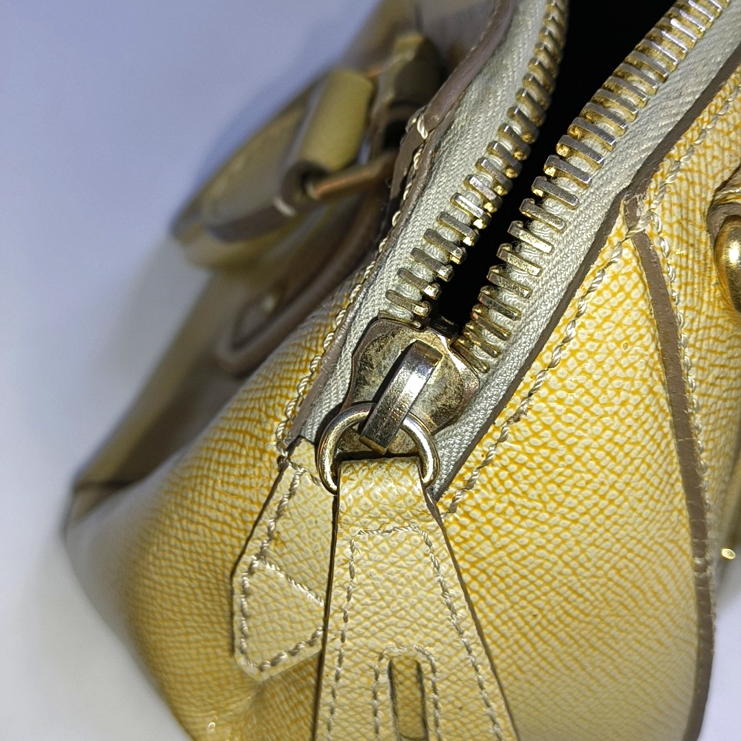 BURBERRY Khaki cowhide embossed handbag Golden hardware-(SKU)-953577933