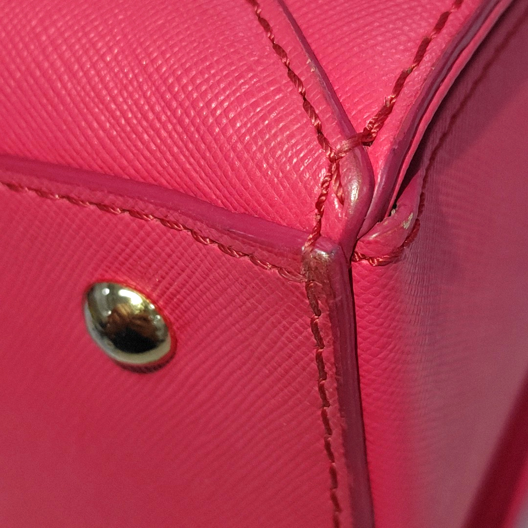 MCM NUOVO Red Leather Embossed Shoulder Bag Tote Bag Crossbody Bag Golden hardware Removable shoulder strap-(SKU)-14100965