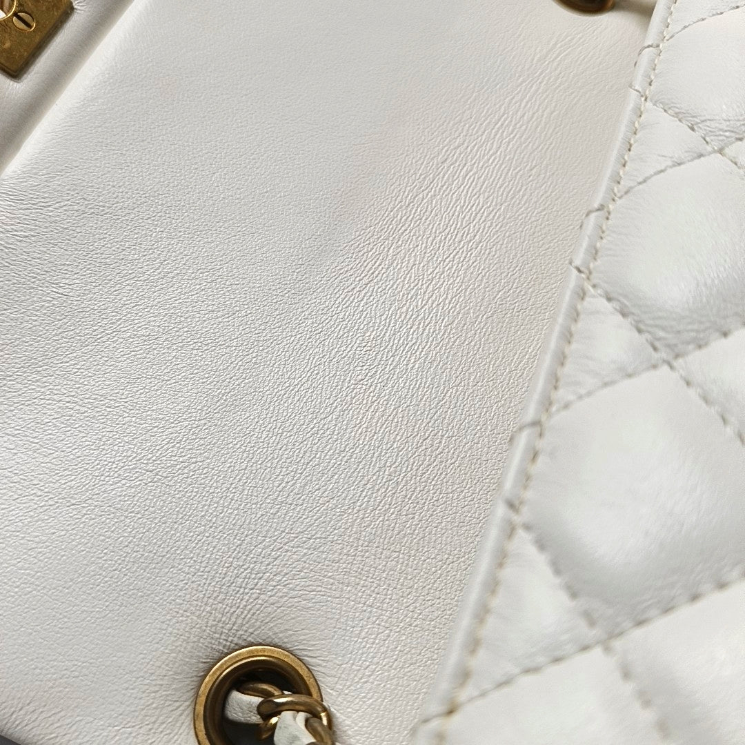 CHANEL CLASSIC FLAP Mini White Lambskin Diamond Quilted Mini Single Shoulder Bag Crossbody with Gold Hardware 30 Compartments-(SKU)-966313895