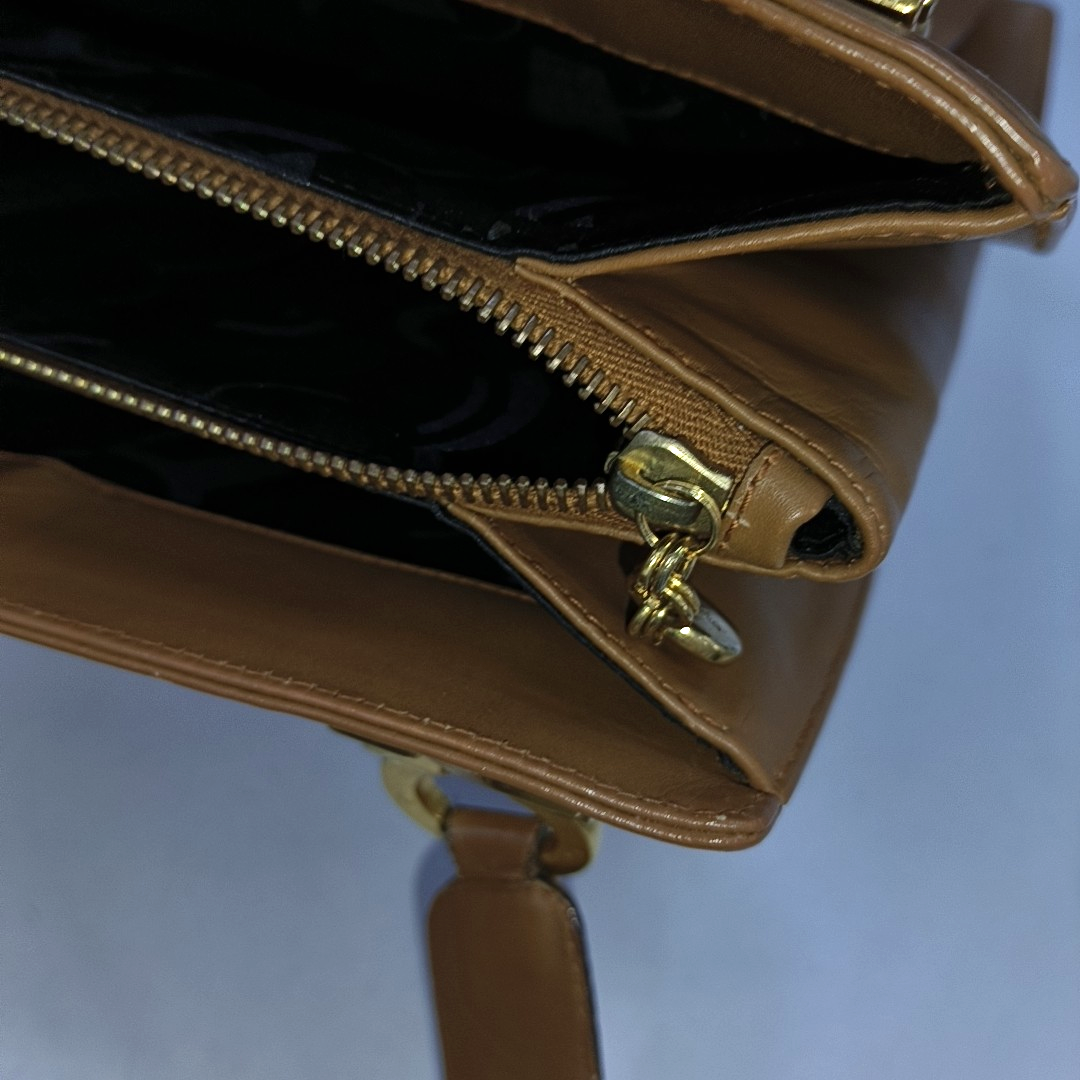 FERRAGAMO Tote bag Brown Cowhide Single Shoulder Bag Tote Golden hardware-(SKU)-941975755