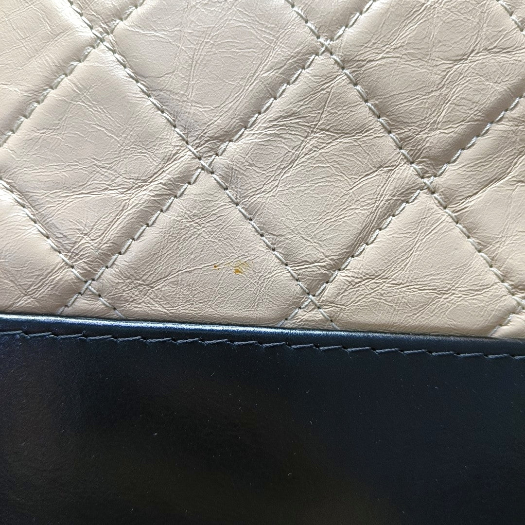 CHANEL GABRIELLE Medium Beige Quilted Leather Hobo Shoulder Bag Crossbody Bag with Detachable Strap-(SKU)-969446308